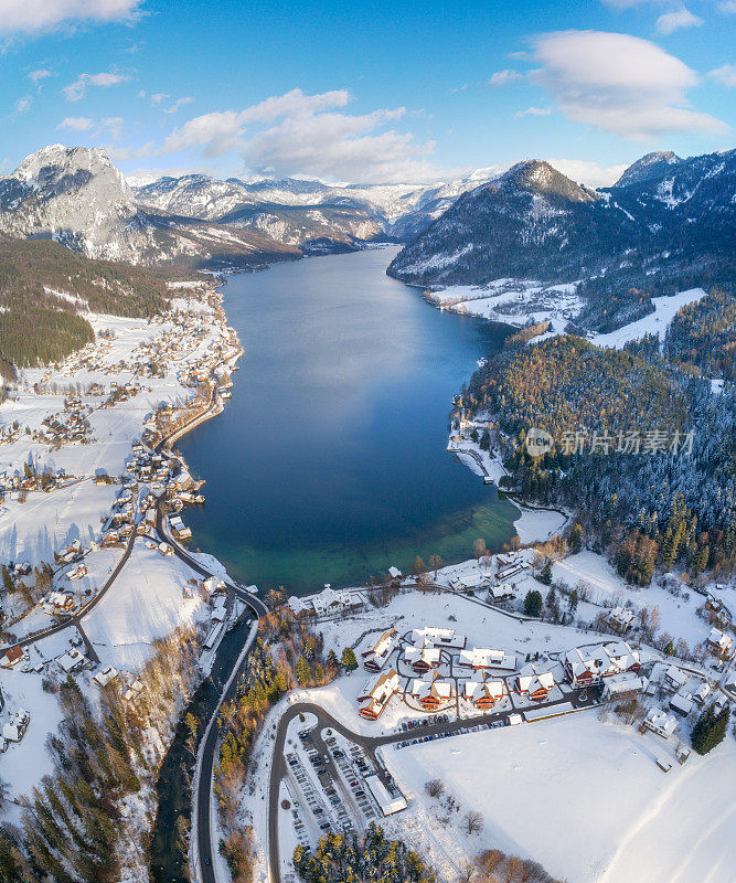 Lake Grundlsee, Arial Winter Panorama，奥地利